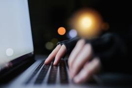Még mindig sokakat tévesztenek meg az online csalók