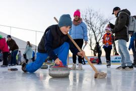 100 év után tért vissza a curling a Balatonra