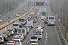 Erősödő forgalomra figyelmeztet a Közút az M7-esen