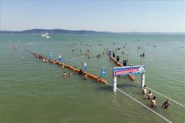 Már lehet nevezni a Balaton-átúszásra