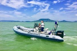 Hat embert mentettek ki a Balatonból szombaton