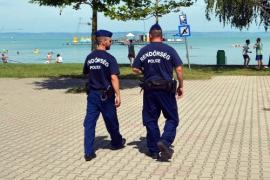 Mindenre odafigyelnek a balatoni rendőrök