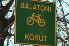 Látássérültek és látók együtt kerékpározzák körbe a Balatont