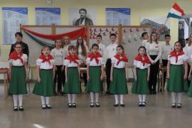 A barcsi múzeum épület elé költözött a Pilvax kávéház