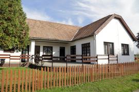 Hétfőtől járja a várost a polgármester és a hivatal