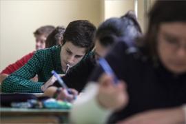 Idéntől kötelező az emelt szintű érettségi az alapszakokon
