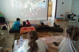 Filmklubbal és sportprogramokkal várták szombaton a gyerekeket a Barcsi Közösségi Házban