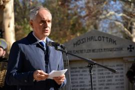 Gyertyát gyújtottak az I. világégés áldozataiért a 100. évfordulón