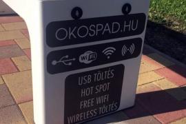 Ingyen wifi és okospad lesz a barcsi középiskolák előtt